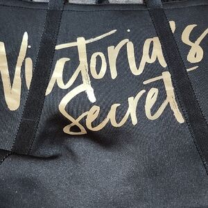 VICTORIA SECRET 2017 GOLD SHINE INSULATED BEVERAGE NEOPRENE COOLER CARRY-ALLTOTE